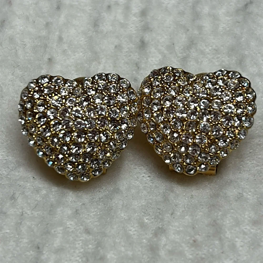 Vintage Heart Shaped Gold and Pave Rhinestone Earrings. - Picture 4 of 5